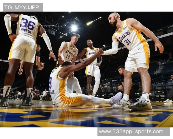 库克回忆湖人快船宿敌岁月与路威建立深厚友谊