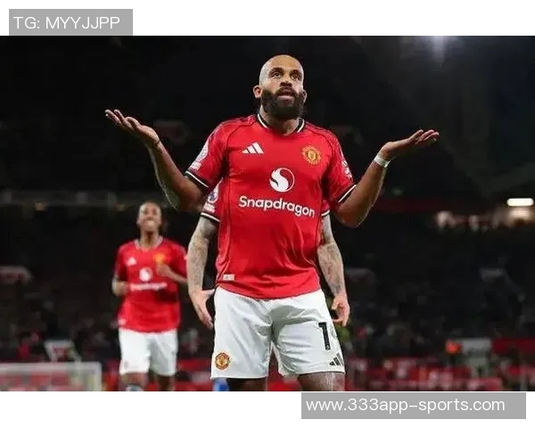 费迪南德称赞拉门斯在对桑德兰的表现增强全队信心展现稳健风范